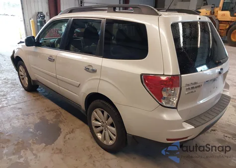 2012 Subaru Forester 2.5X Limited z USA, uszkodzony, nr VIN JF2SHAEC3CH457757